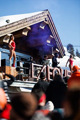 Decouvrir-Bar-Après-Ski-Folie-Douce-390x260